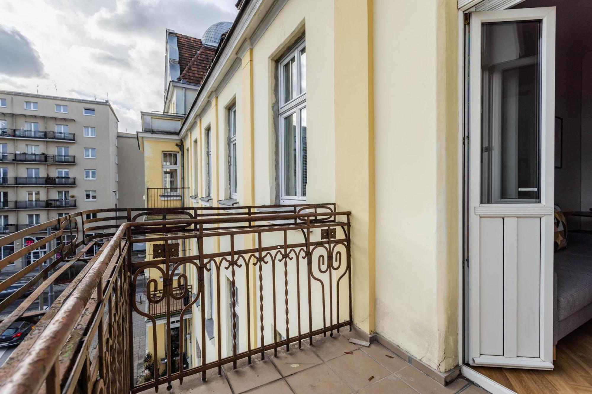 Przytulne I Komfortowe Studia Very Berry W Poznaniu By Noclegi Renters エクステリア 写真