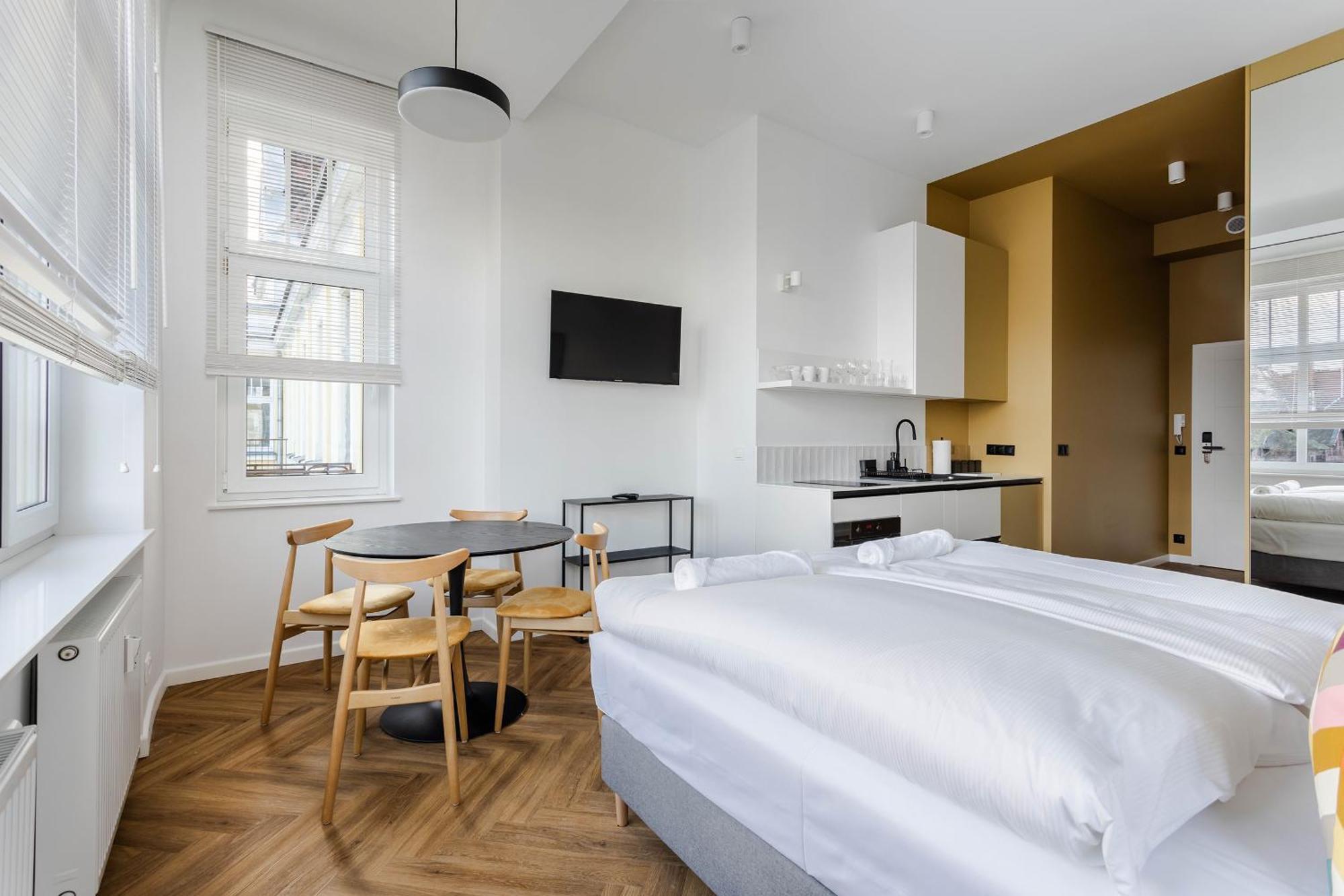 Przytulne I Komfortowe Studia Very Berry W Poznaniu By Noclegi Renters エクステリア 写真